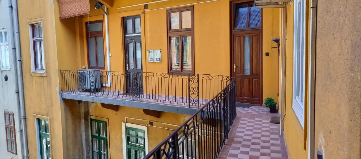 Klauzal 14 Hotel Budapest Ngoại thất bức ảnh